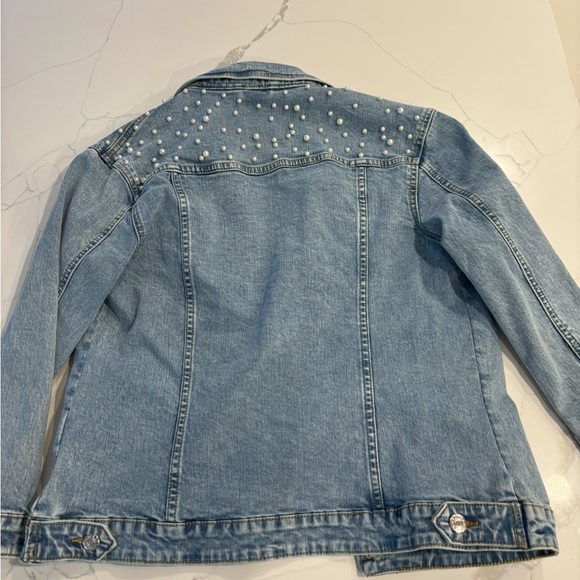 Light denim Jacket with pearl detail - Picture 2 of 5